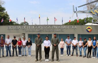 Funcionarios de la alcaldía de Melgar visitan instalaciones del Comando Aéreo De Combate No. 4